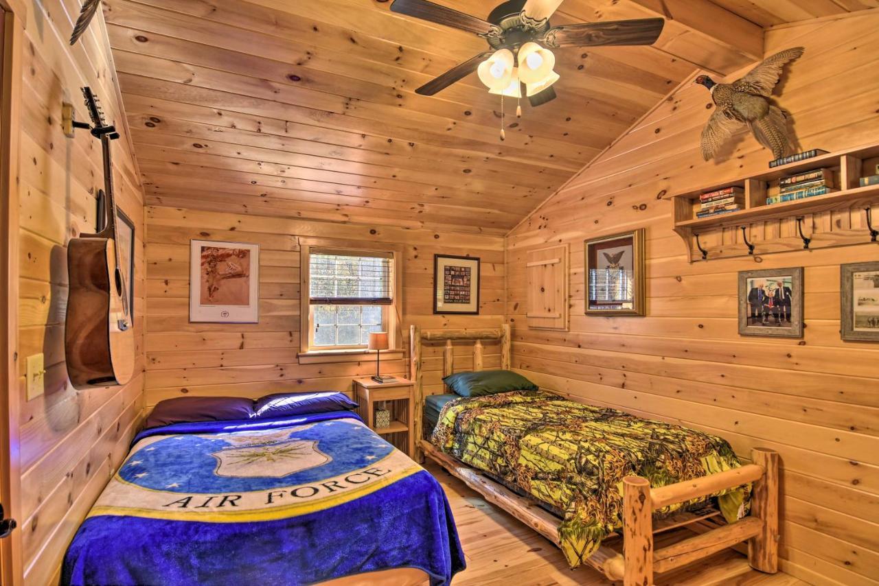 Pet-Friendly Cabin With Fire Pit And River Access! Parsons Bagian luar foto
