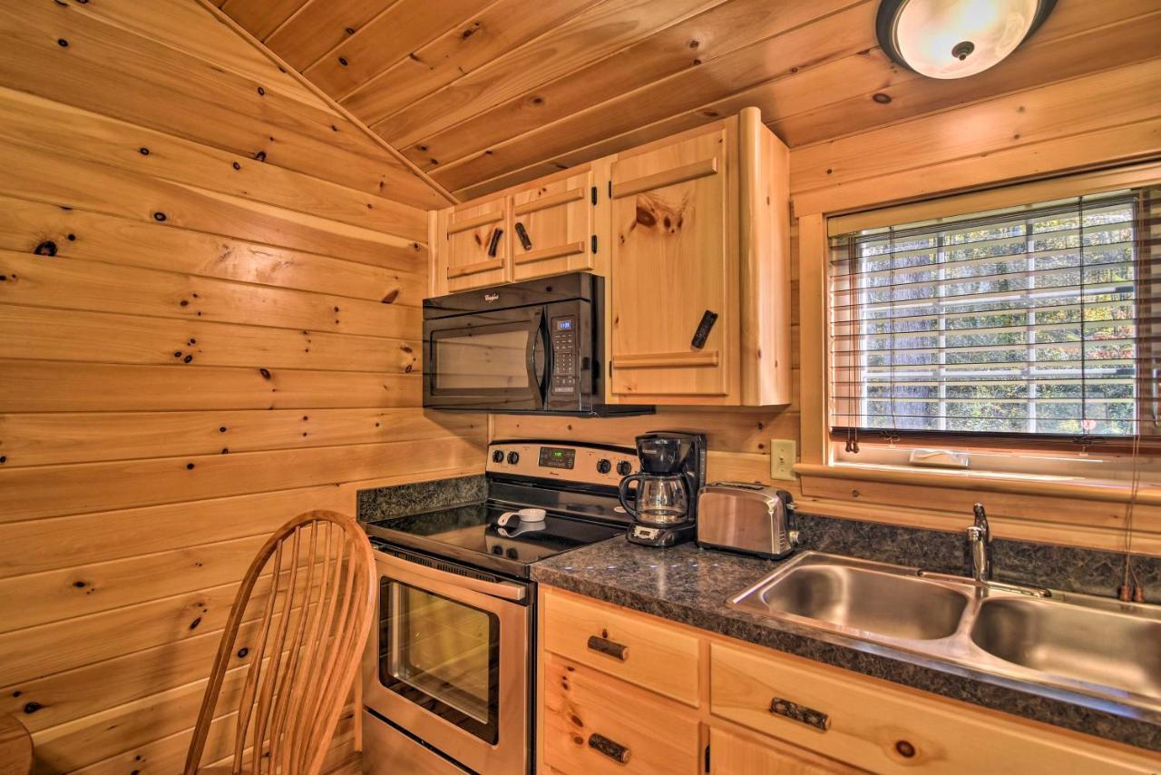 Pet-Friendly Cabin With Fire Pit And River Access! Parsons Bagian luar foto